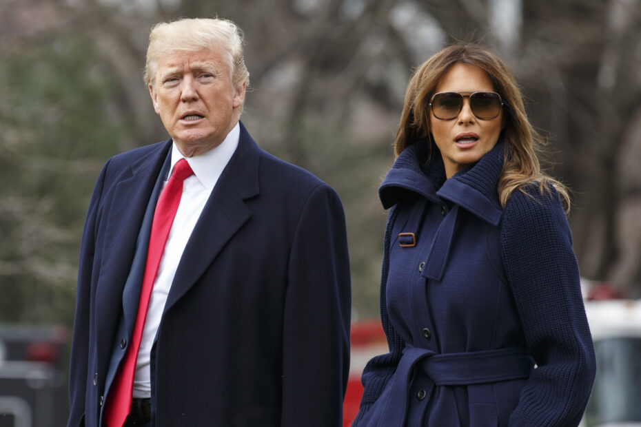 U.S. President Donald Trump and U.S. first lady Melania Trump depart for New Hampshire from the South Lawn of the White House in Washington, D.C., U.S. on Monday, March 19, 2018. Photographer: Joshua Roberts/Bloomberg